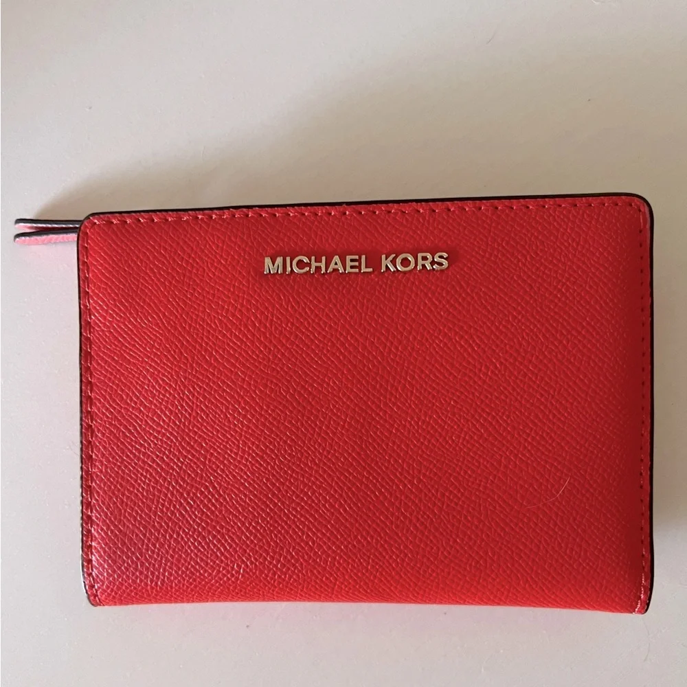 MICHAEL KORS Versatile Color Block Saffiano Leather Wallet With Card Holder - Picture 15 of 15